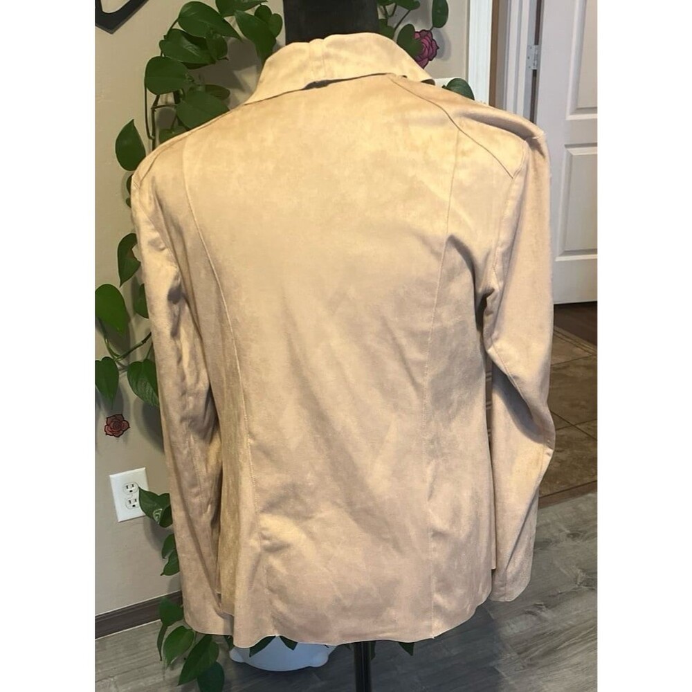 Jacket - Picture 3 of 7